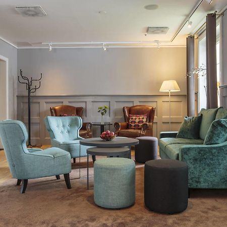 Home Hotel Uman Umea Luaran gambar